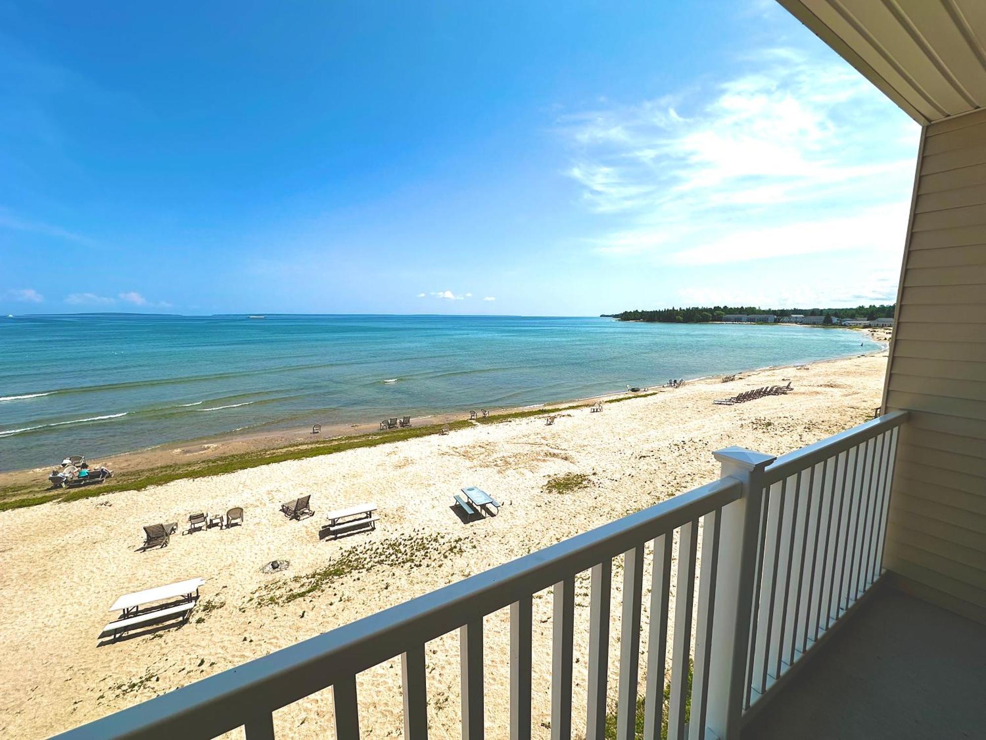 Mackinaw Beach And Bay Inn & Suites Mackinaw City Dış mekan fotoğraf